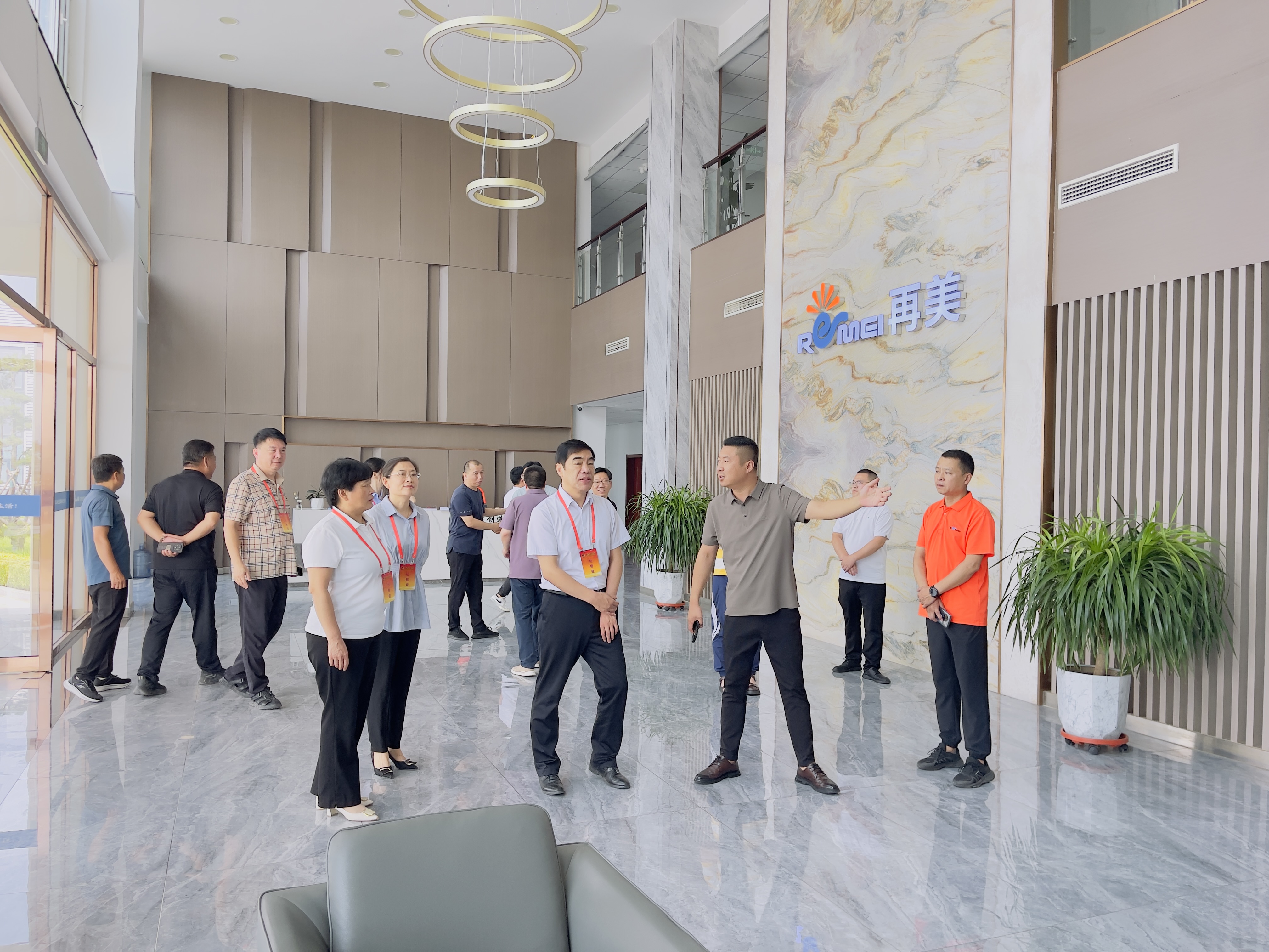 We warmly welcome Shen Jianjun and other leaders from the Municipal People's Congress Research Group to visit our company for on-site research!